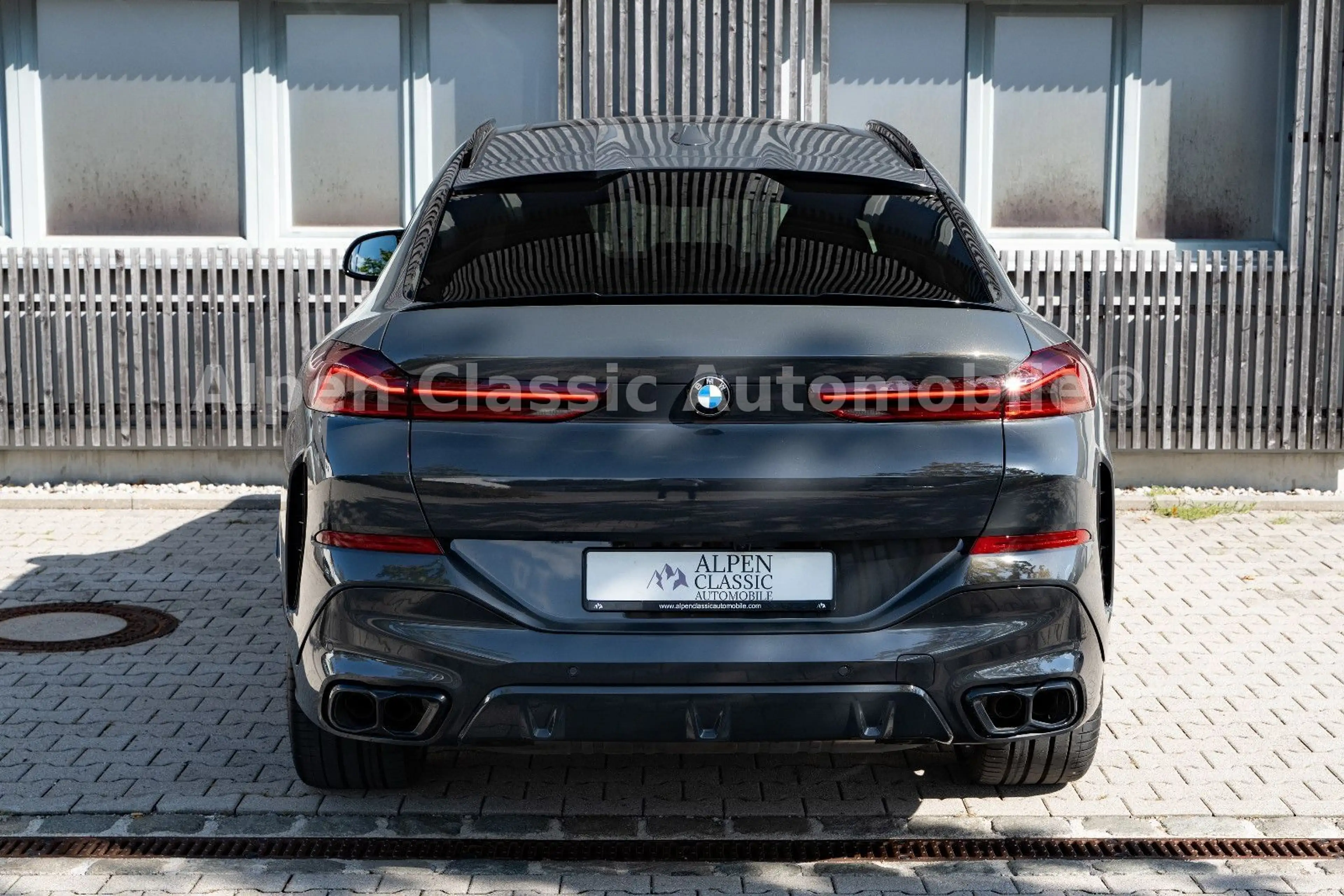 BMW X6 M60 i xDrive Panorama, AHK, Massage — photo 10