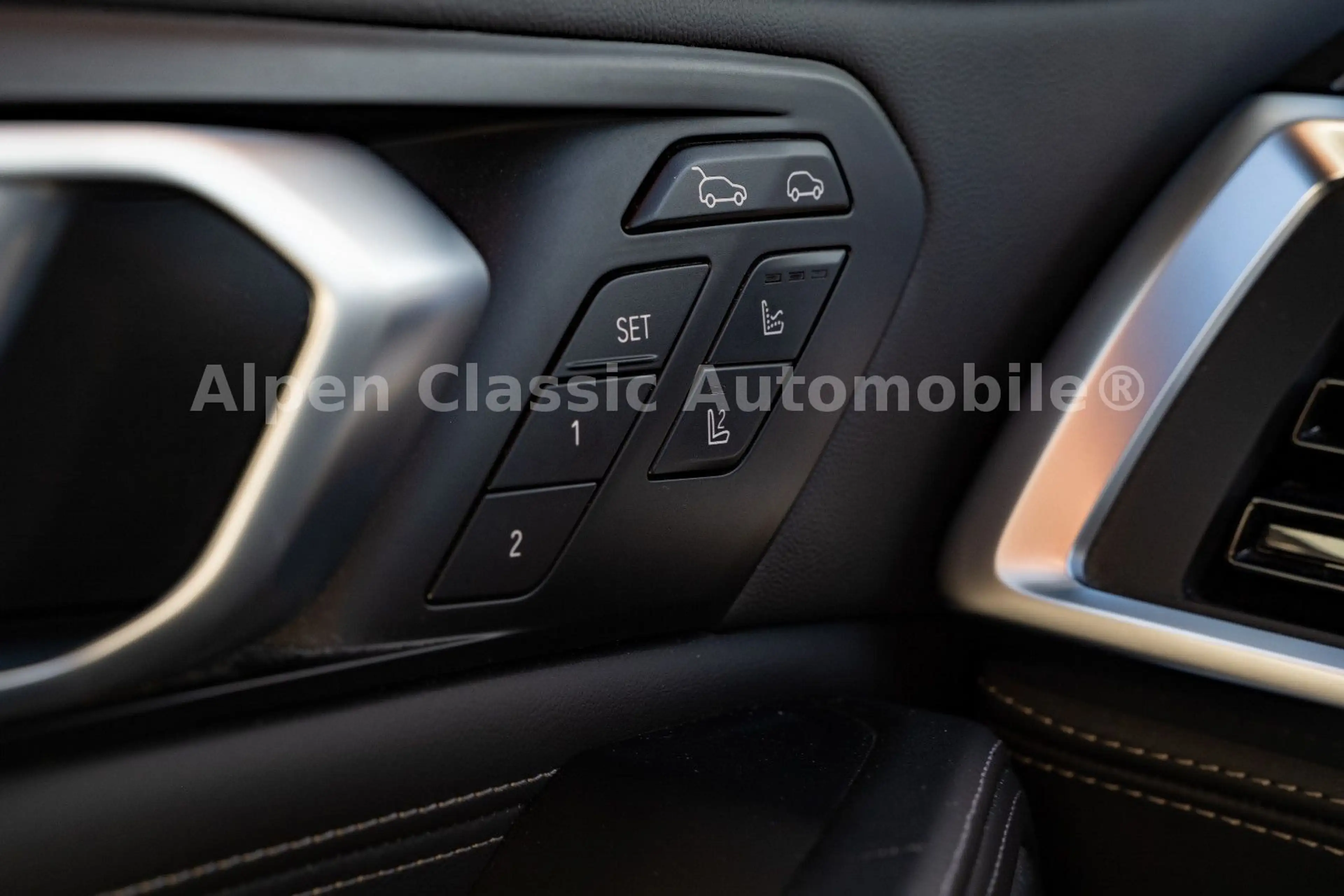 BMW X6 M60 i xDrive Panorama, AHK, Massage — photo 14