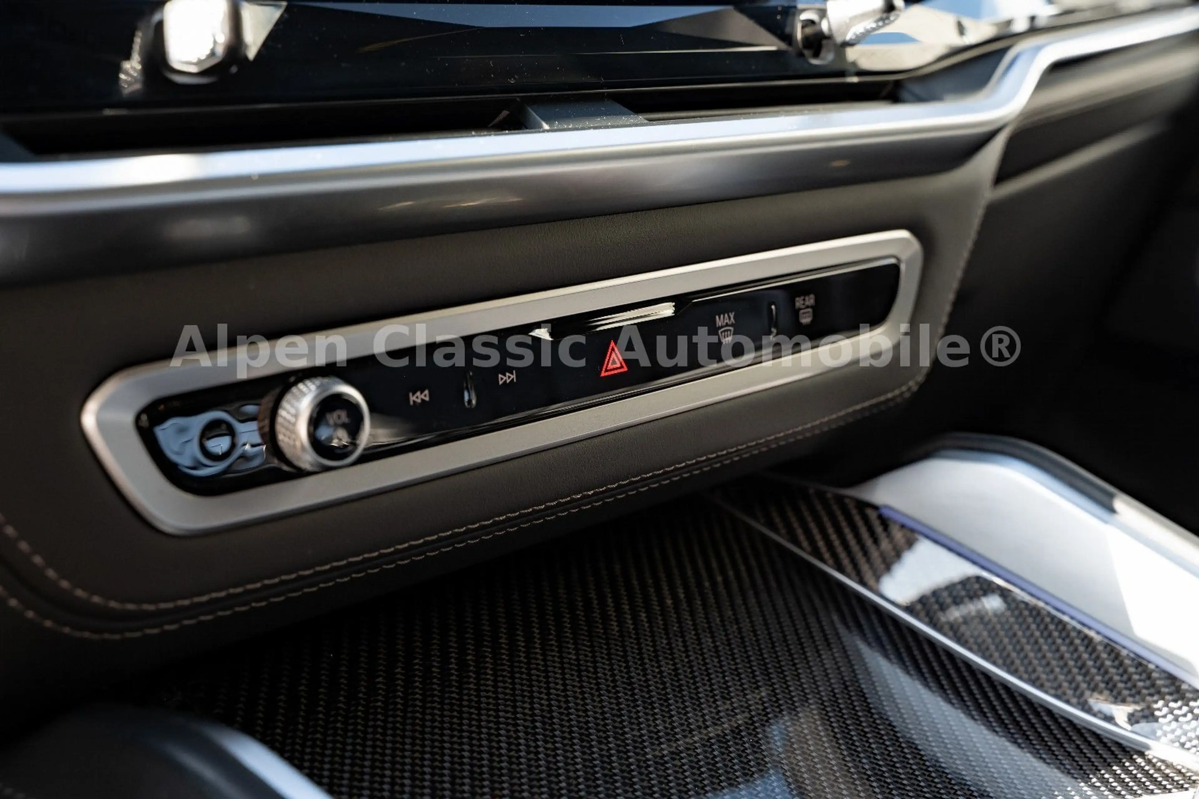 BMW X6 M60 i xDrive Panorama, AHK, Massage — photo 15