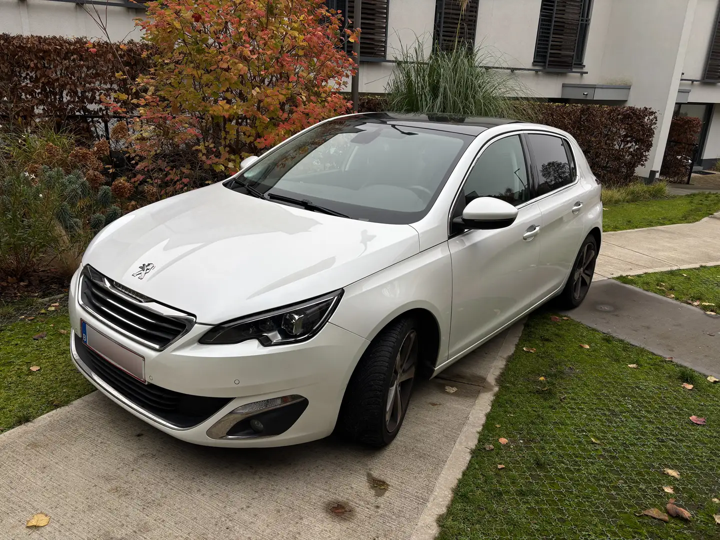 Peugeot 308 308 1.6 e-HDi Feline STT Wit - 1