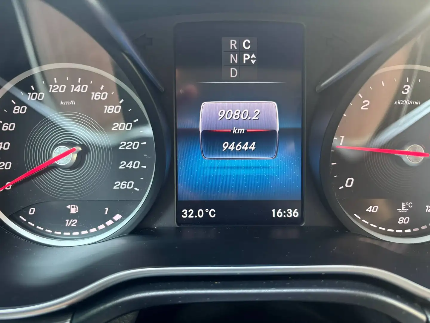 Mercedes-Benz V 250 V 250 d 4MATIC lang Avantgarde Aut. Avantgarde Rot - 2