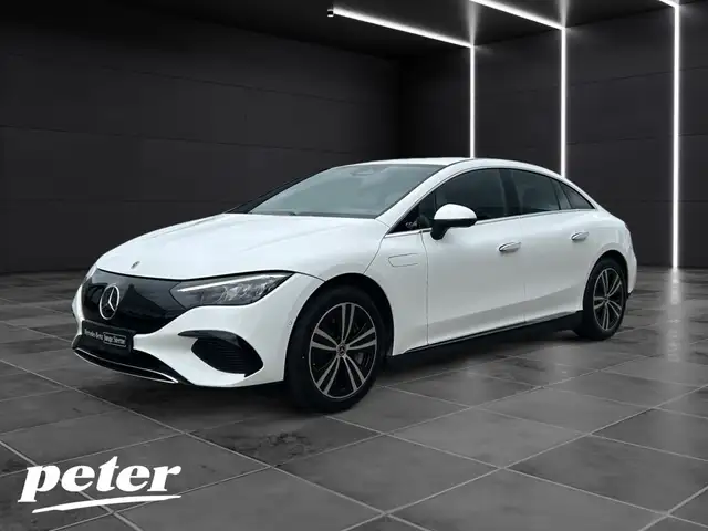 Mercedes-Benz EQE 300