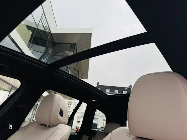 BMW X3 view 9