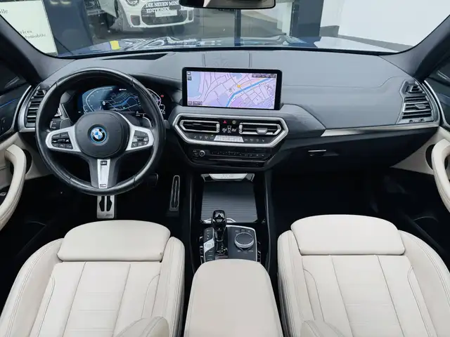 BMW X3 view 3