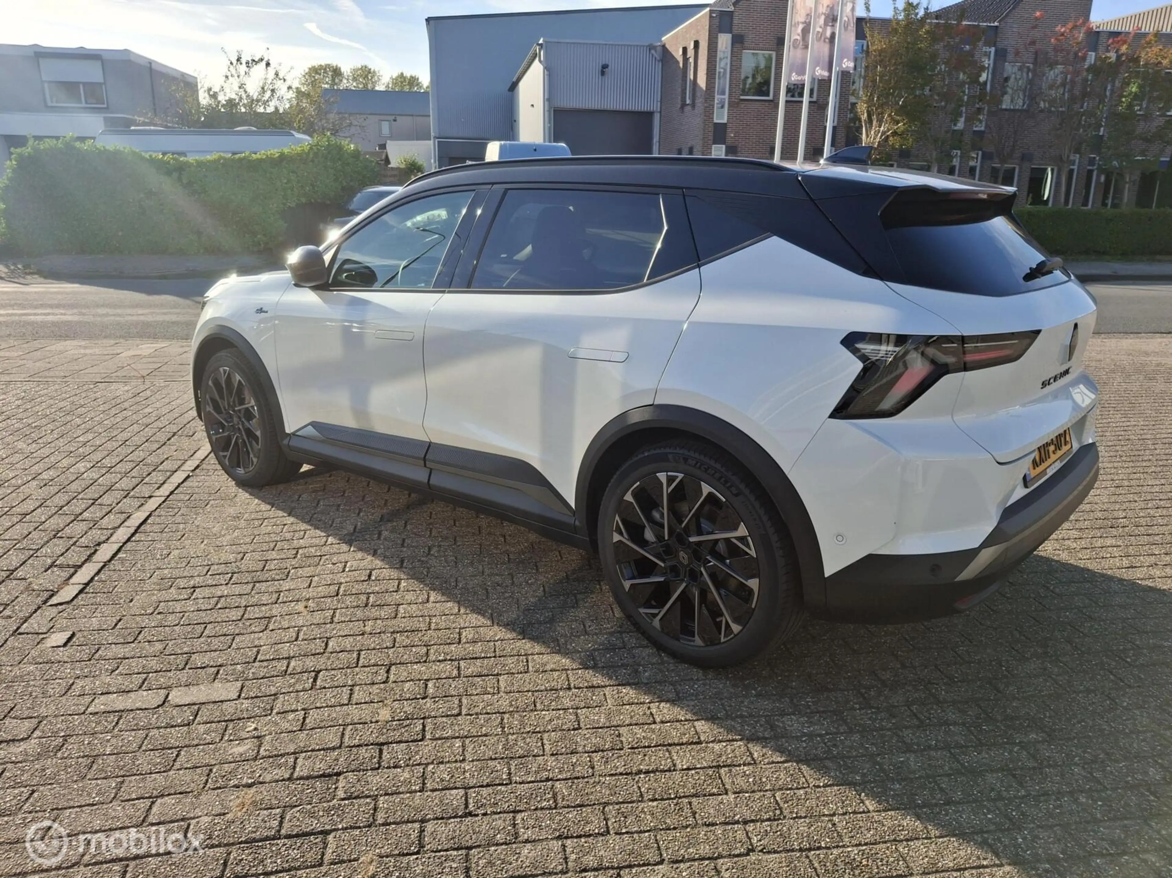 Renault Scenic E-Tech EV87 long range esprit Alpine — photo 4