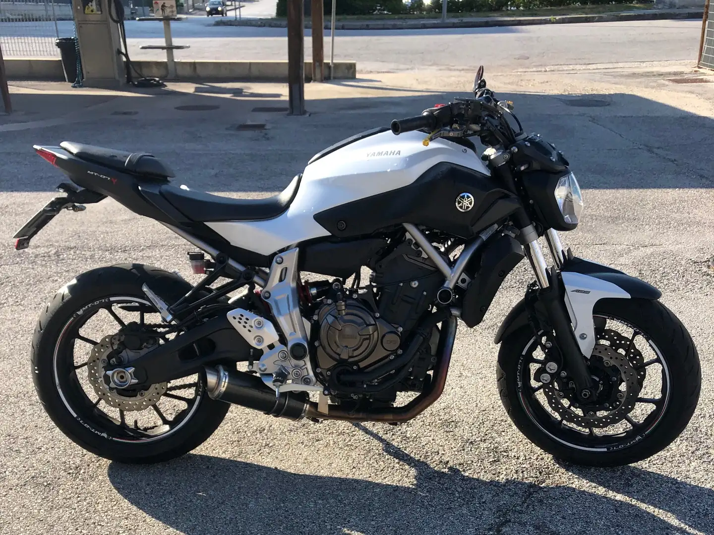Yamaha MT-07 Blanc - 1