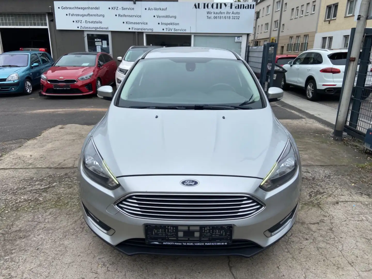 Ford Focus Turnier Titanium 1HD*Scheck*Zahnriemen-Neu Silber - 1
