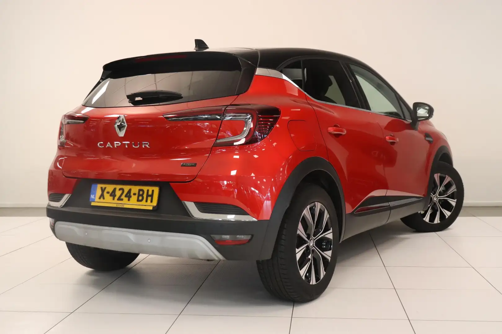 Renault Captur 1.6 E-Tech full hybrid 145 techno | Camera | Navig Rouge - 2
