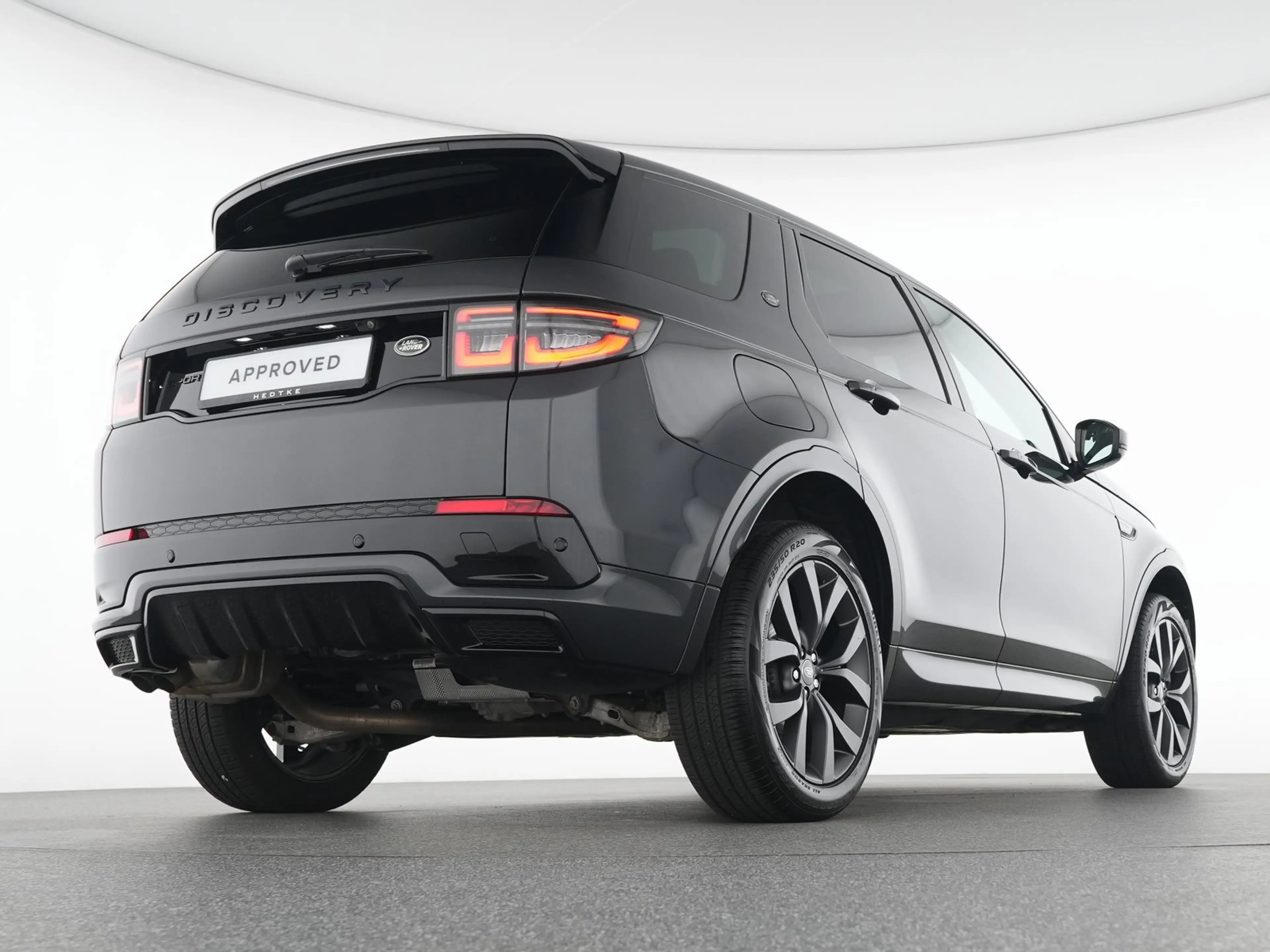 Land Rover Discovery Sport D200 R-Dynamic SE — photo 8