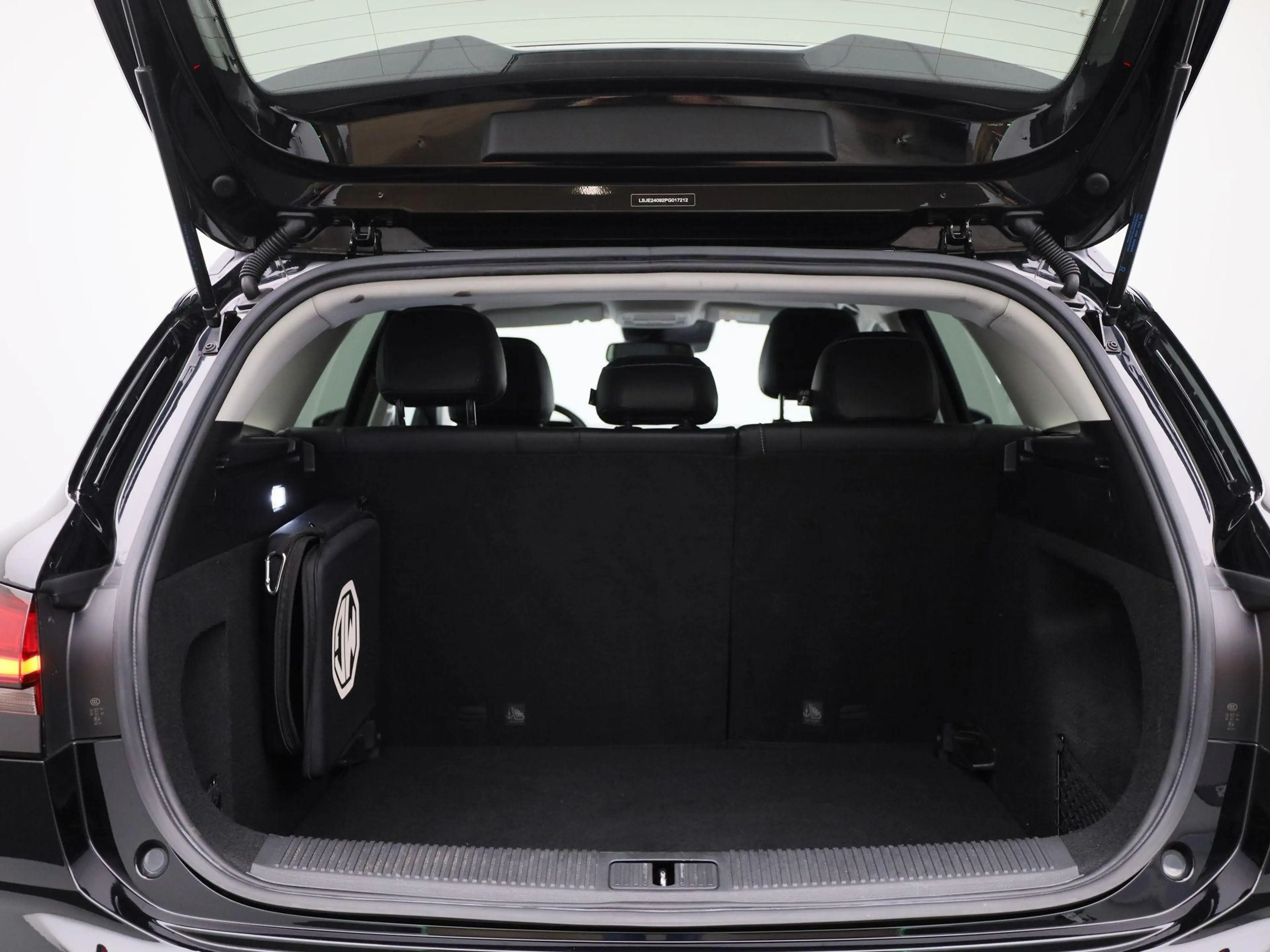 MG MG5 Long Range Luxury 61 kWh — photo 14
