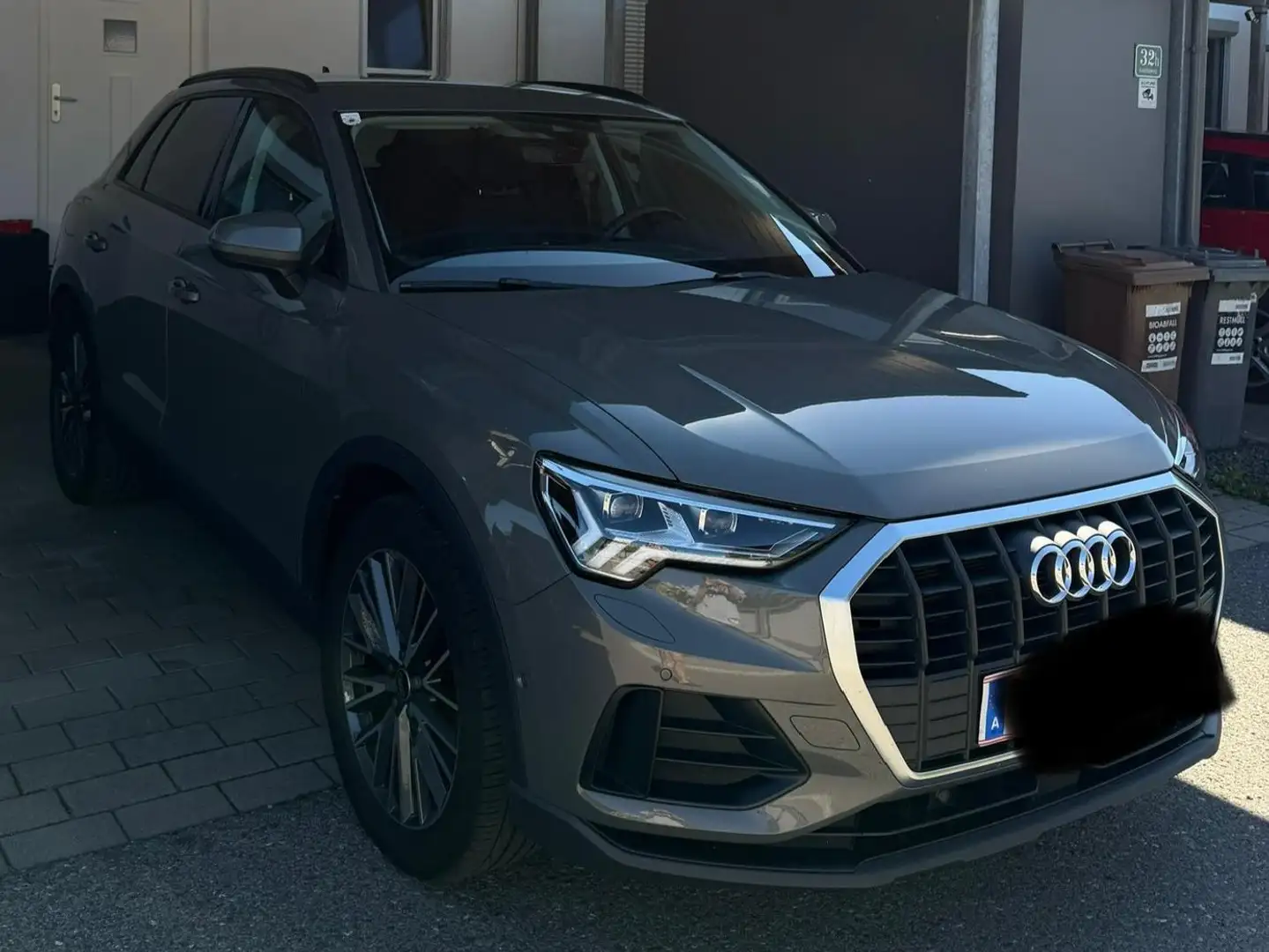 Audi Q3 Q3 35 TFSI S-tronic Grau - 2