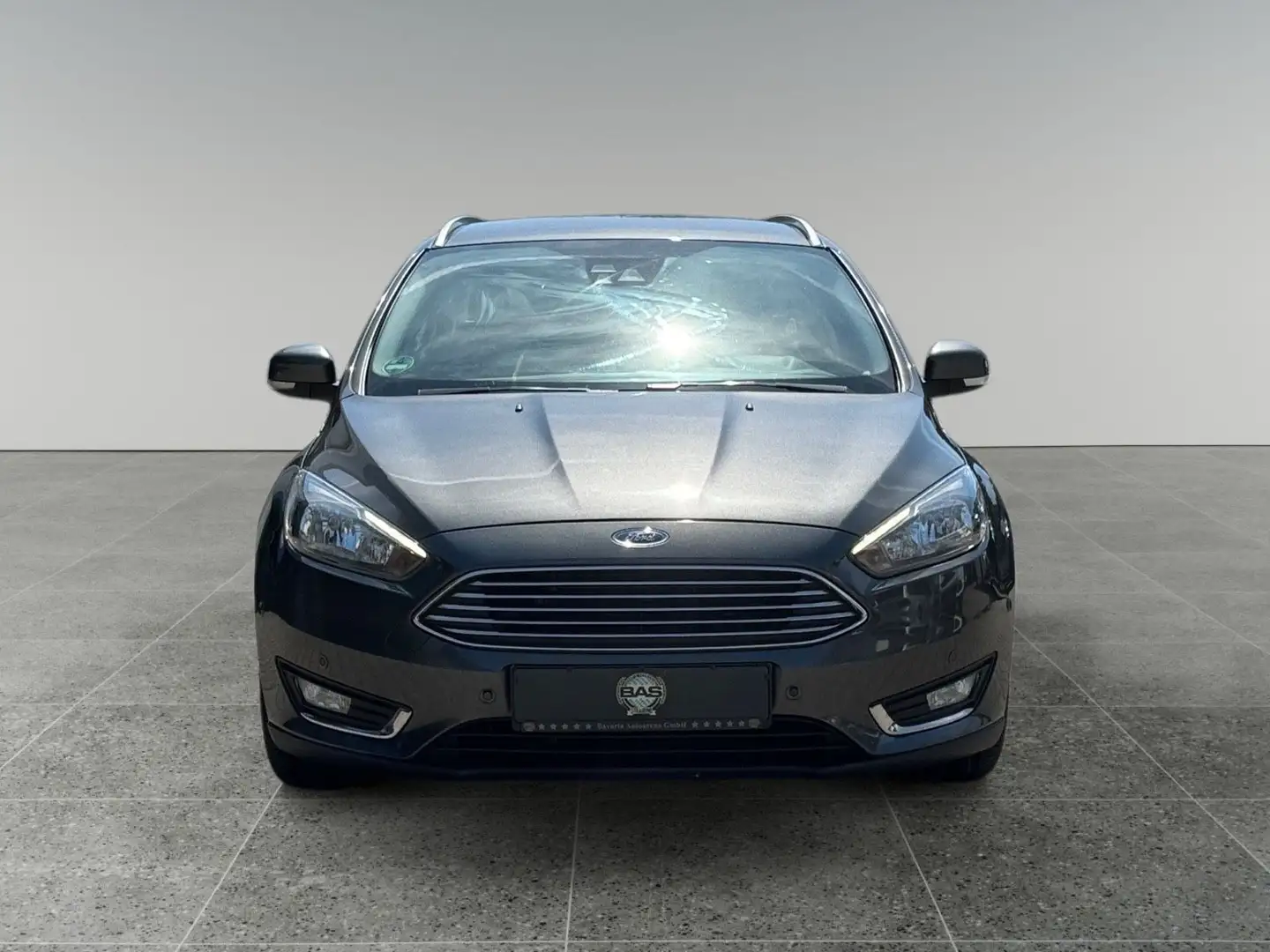 Ford Focus Turnier Titanium Automatik/AHK/8fach/TÜV Grijs - 2