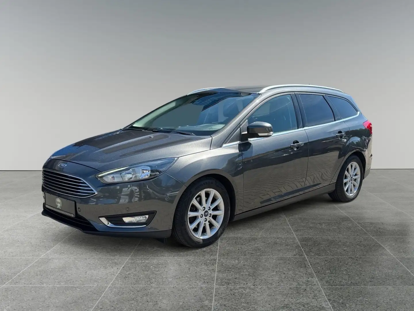 Ford Focus Turnier Titanium Automatik/AHK/8fach/TÜV Grijs - 1