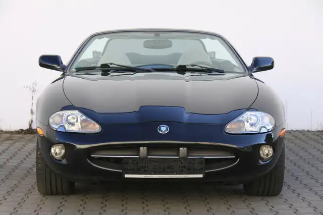 Jaguar XK8 Cabrio 2 Jahre Garantie