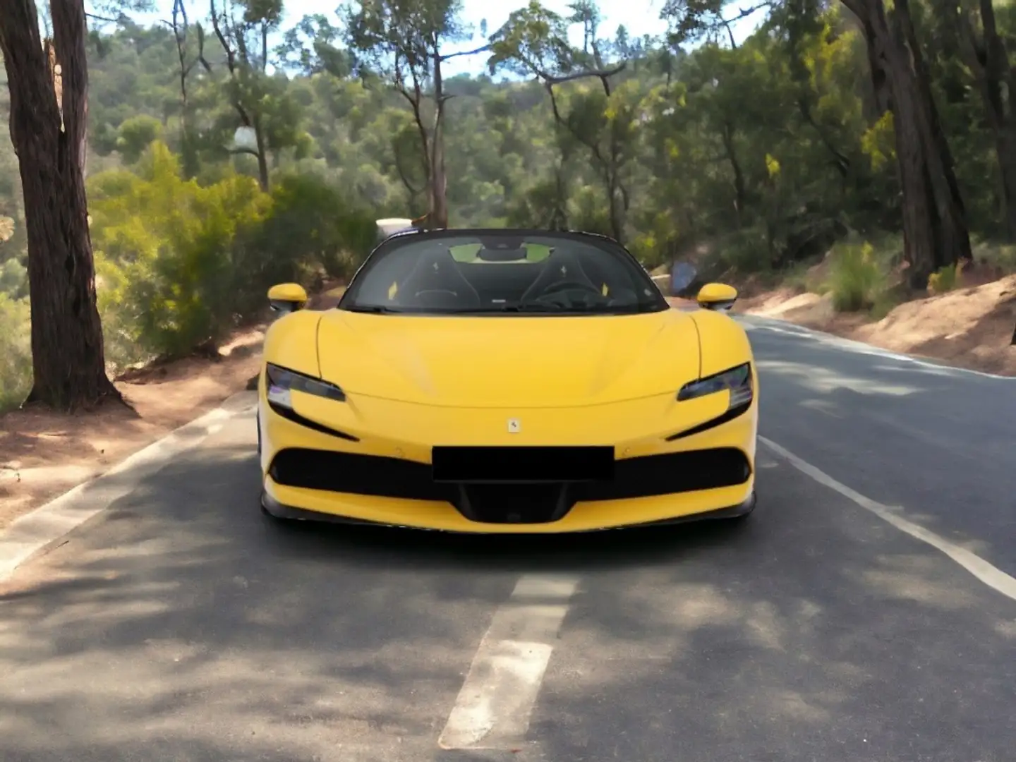 Ferrari SF90 Spider Amarillo - 1