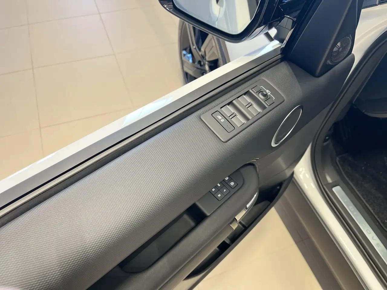 Land Rover Discovery снимка Land Rover Discovery