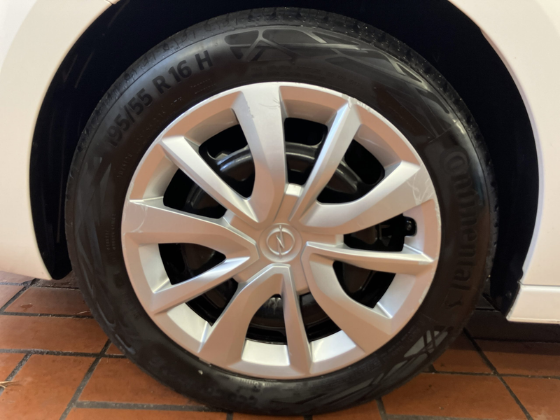 Opel Corsa F 1.2 Edition Navi+SHZ+Kam.+PDC+SpurH — photo 17