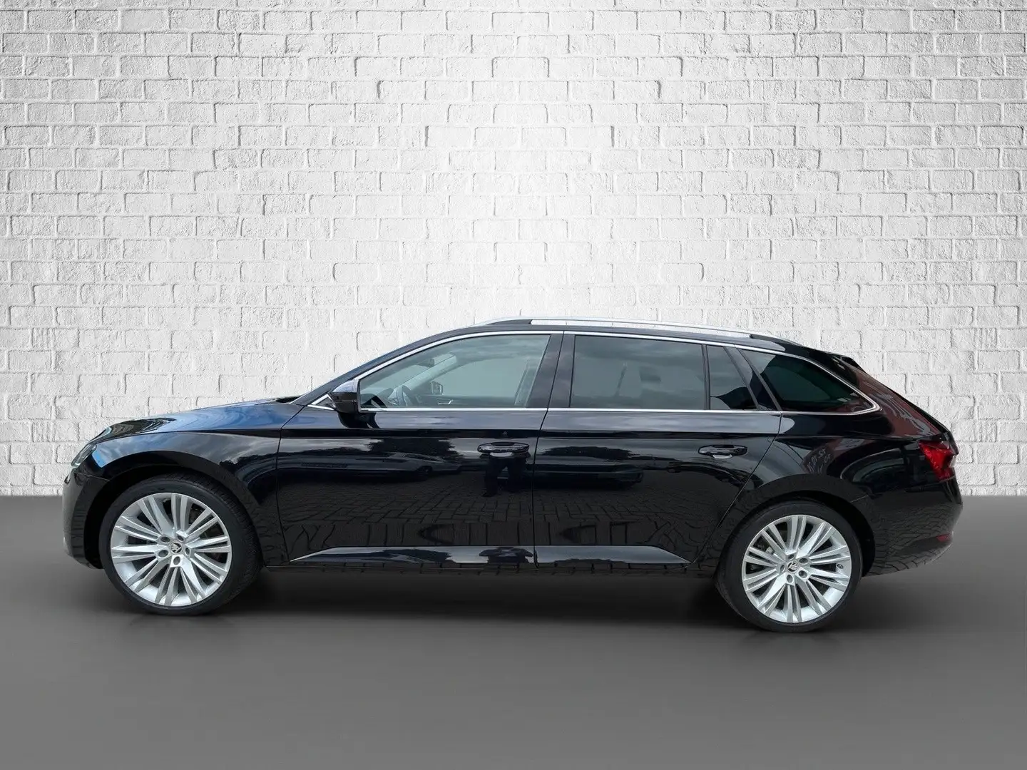 Skoda Superb Combi 1.5 TSI DSG - Style AHK Schwarz - 2