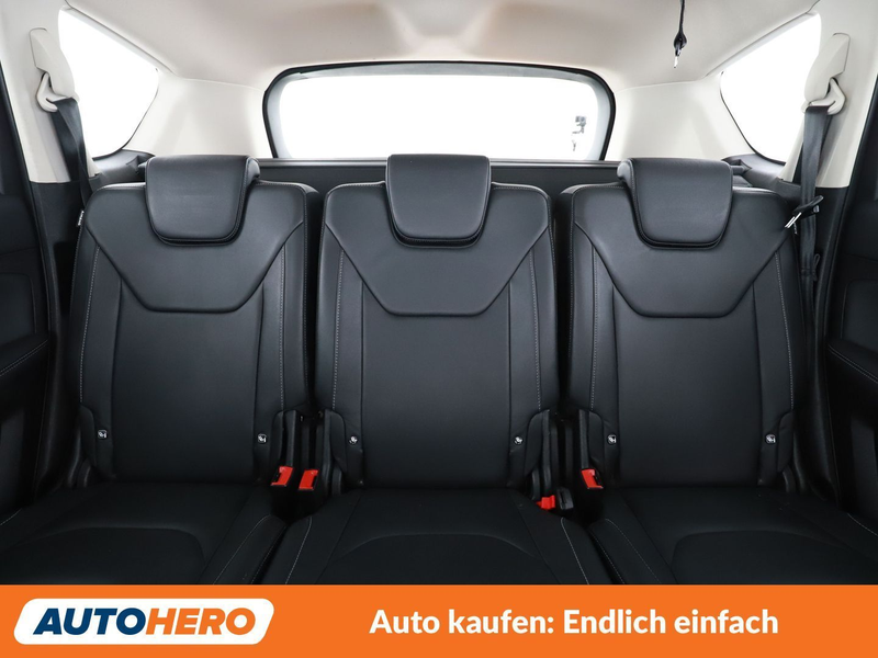 Ford S-Max 2.0 TDCi Titanium — photo 15
