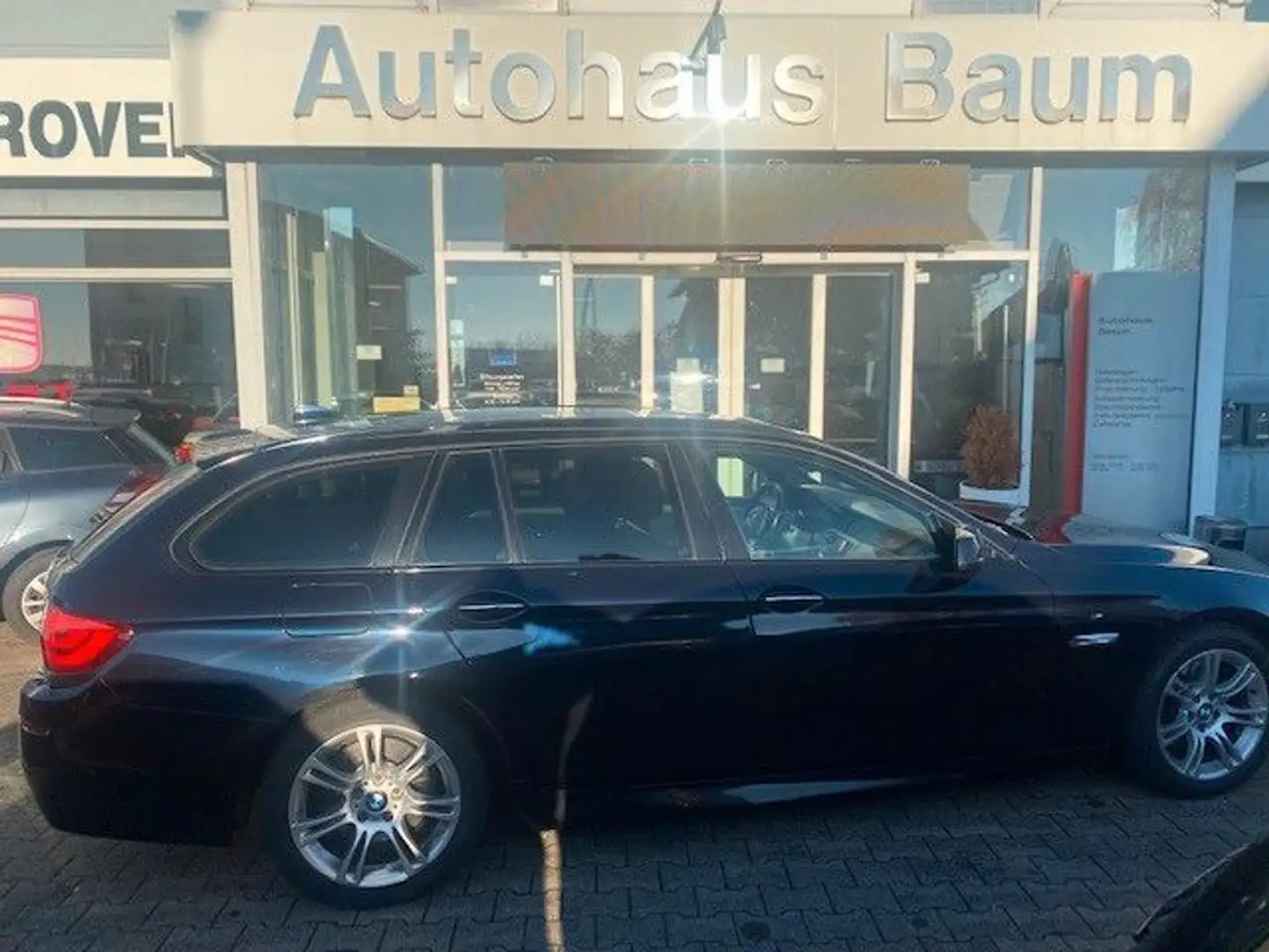 BMW 525 5 Touring M-Paket Schwarz - 1