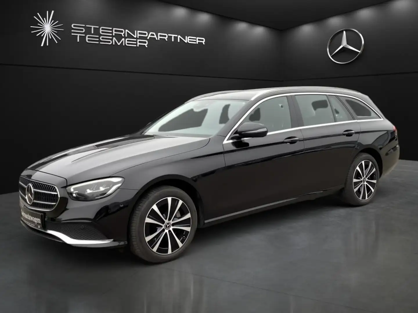 Mercedes-Benz E 300 de 4M T Avantgarde RFK AHK Distr Pano MBUX Zwart - 2