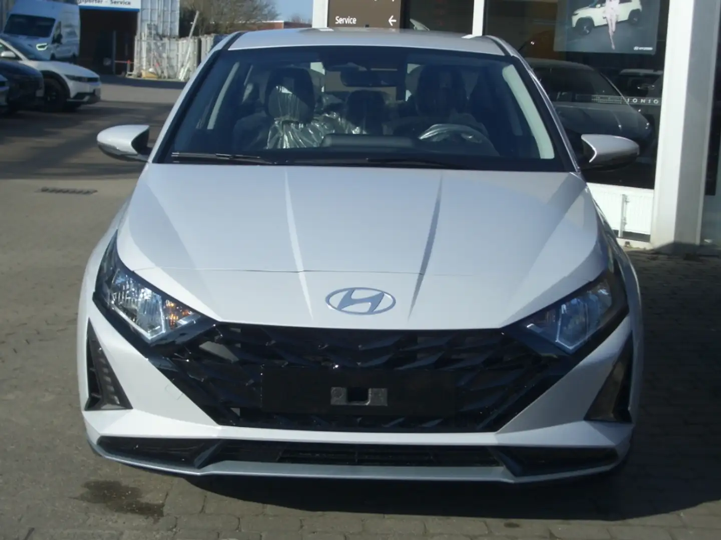 Hyundai i20 Facelift MJ25 1.0 DCT Trend, Bose AKTION! Gris - 2