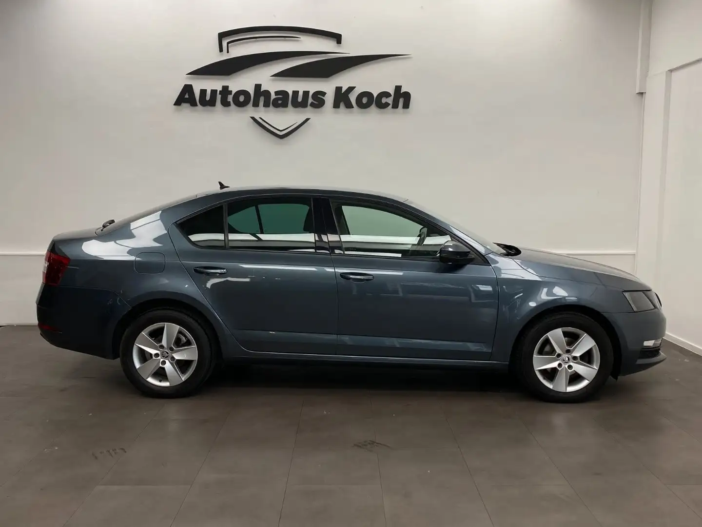 Skoda Octavia Lim 2 Jahre Garantie ink Gris - 2
