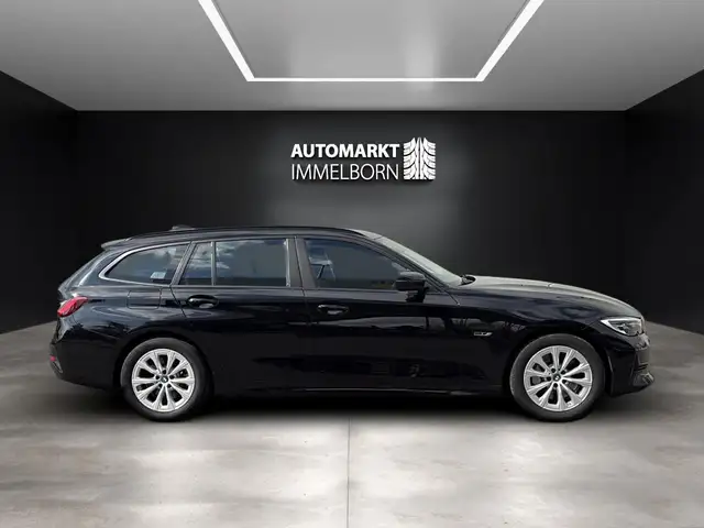 BMW 3 Series view 7