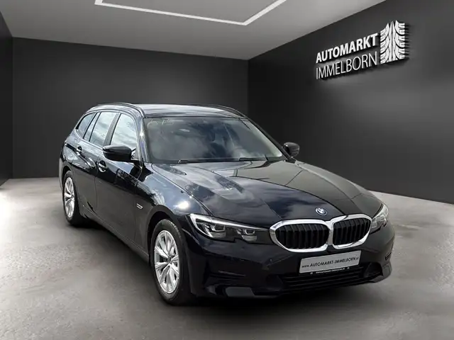 BMW 3 Series view 2