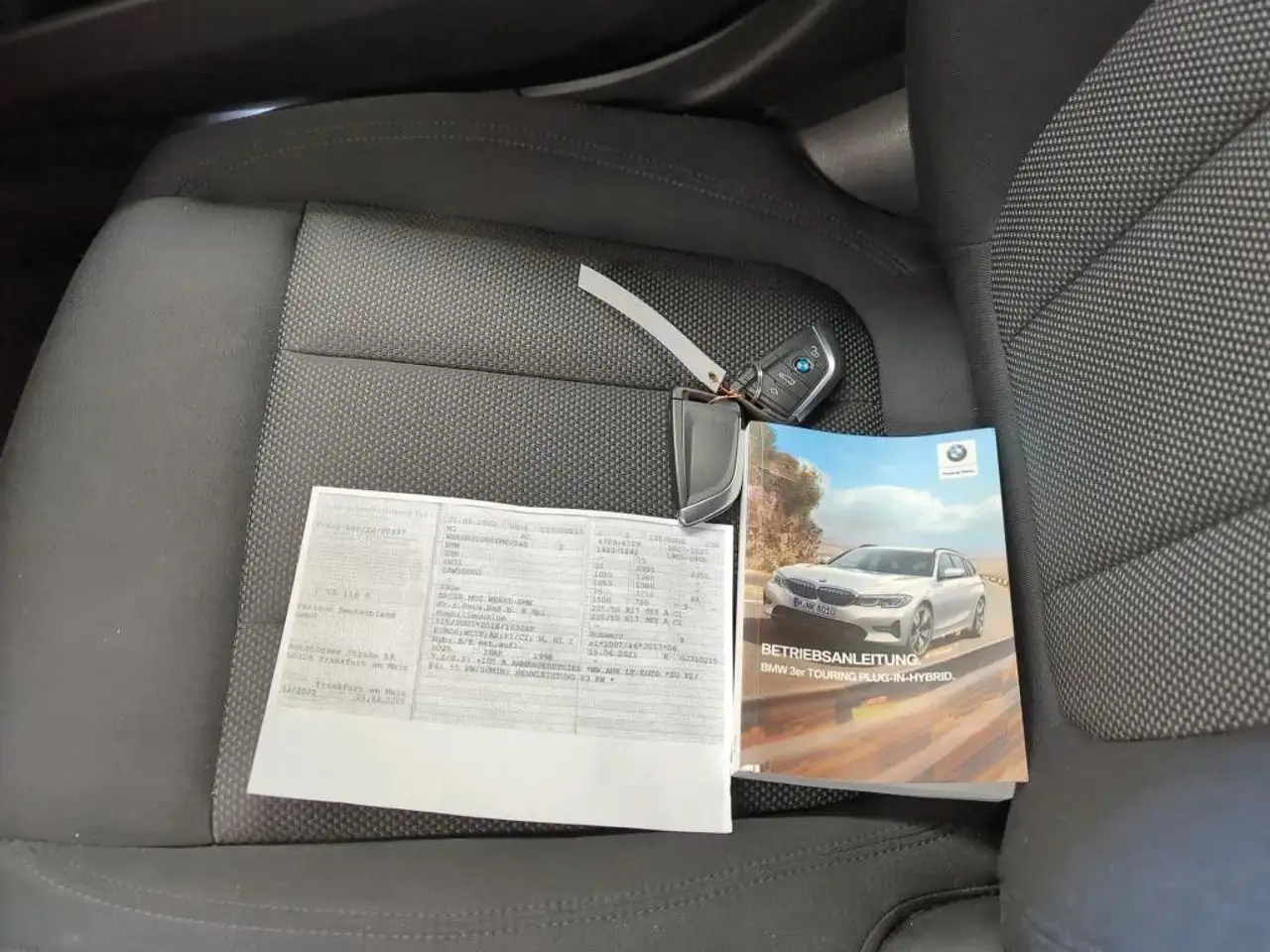 BMW 330 e Advantage AHK*LiveCP*LED*Navi+*DAB*Spur 7