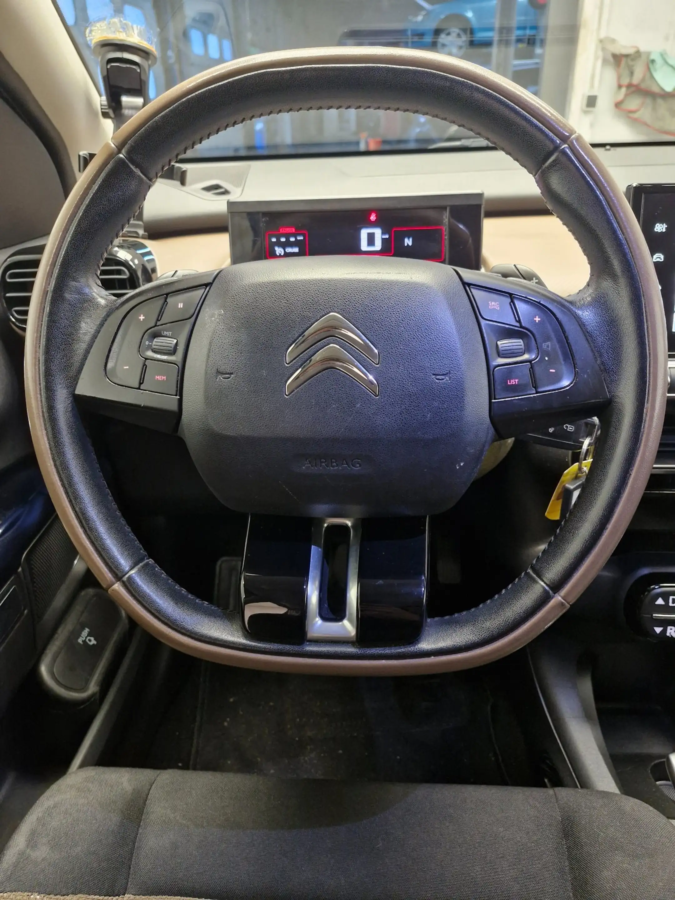 Citroen C4 Cactus 1.2 e-VTi Shine GARANTIE ! AIRCO ! NIEUWE APK ! NA — photo 10