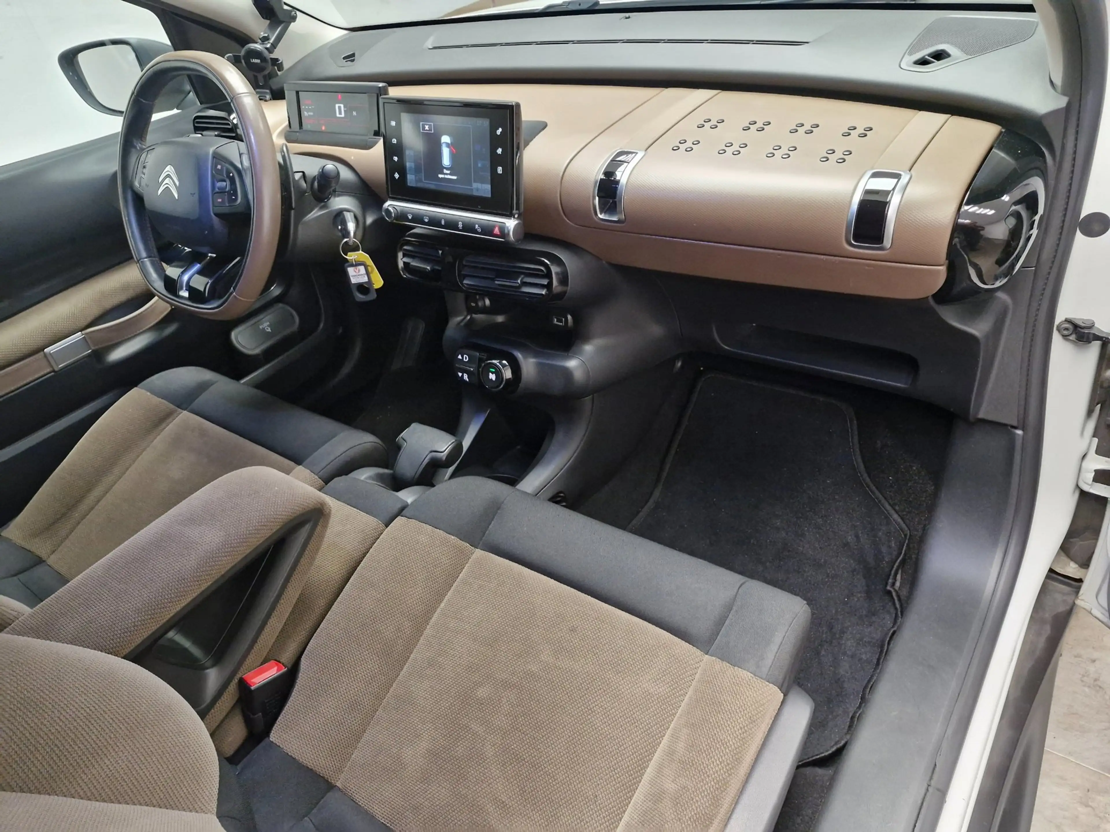 Citroen C4 Cactus 1.2 e-VTi Shine GARANTIE ! AIRCO ! NIEUWE APK ! NA — photo 15