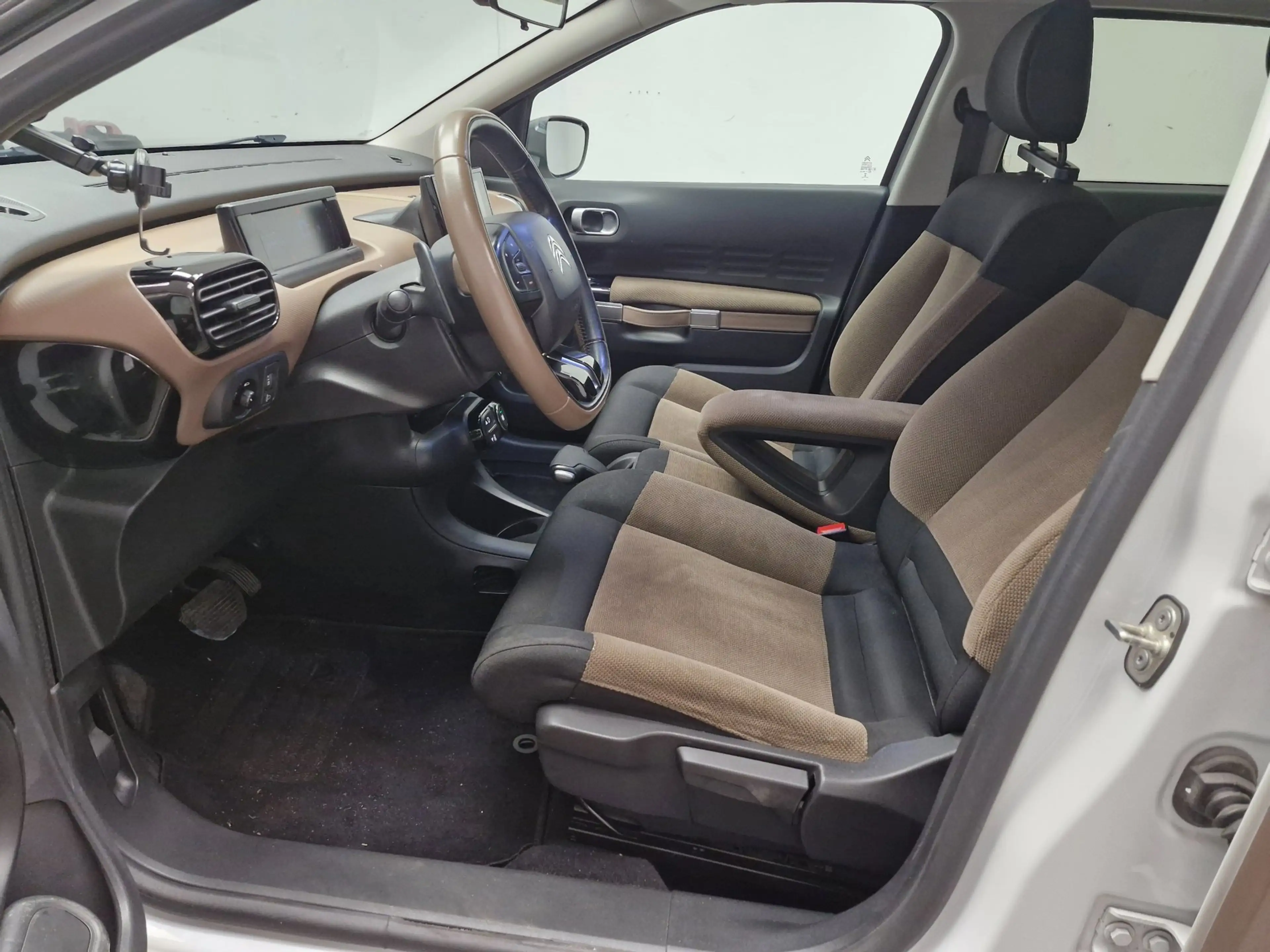 Citroen C4 Cactus 1.2 e-VTi Shine GARANTIE ! AIRCO ! NIEUWE APK ! NA — photo 11