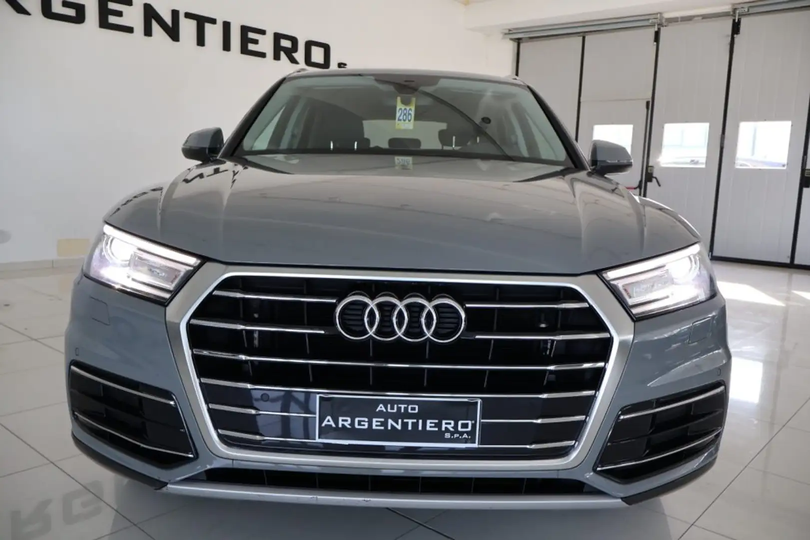 Audi Q5 30 TDI S tronic Business Design SOLI 44.203 KM!!!! Gris - 2