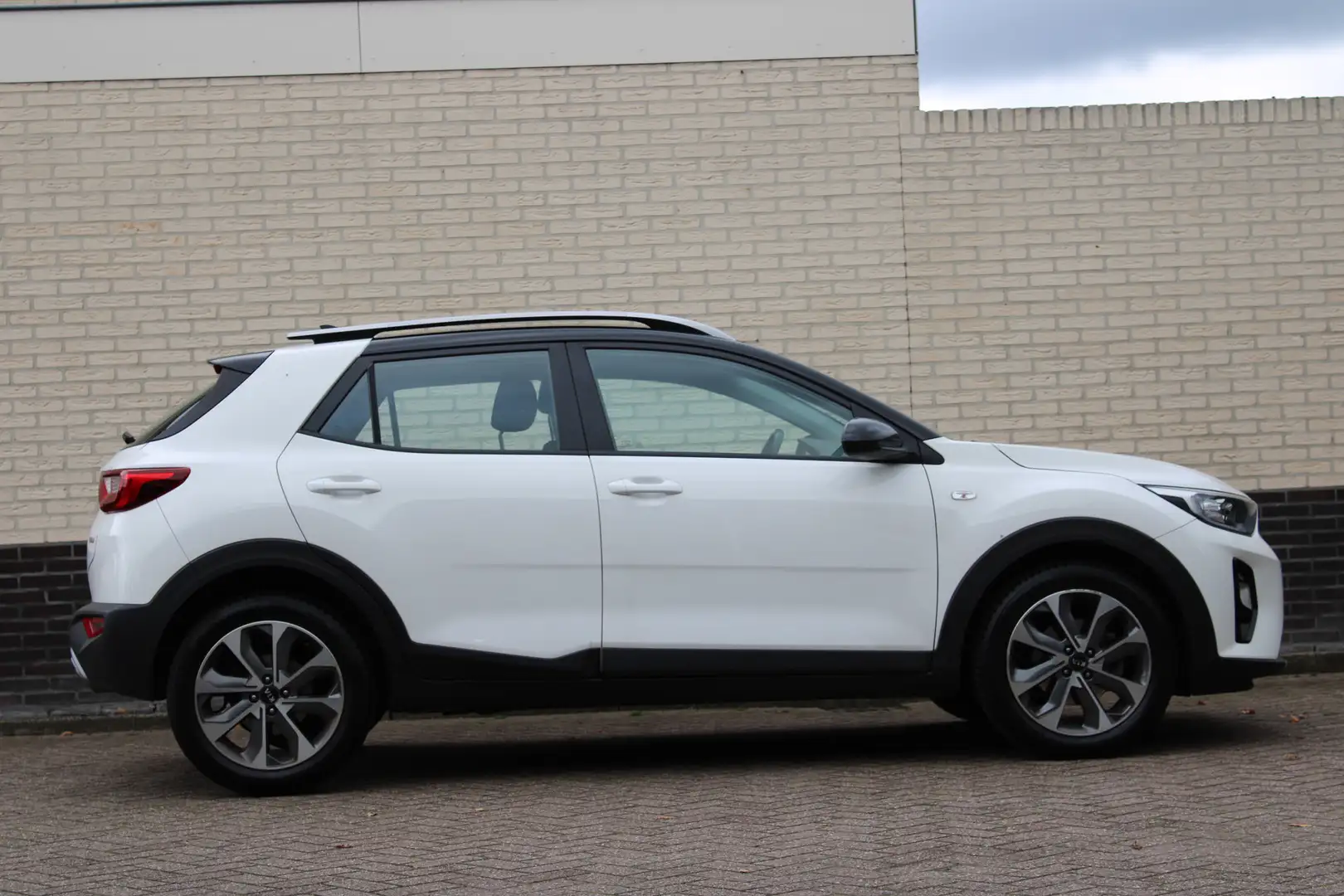 Kia Stonic 1.0 T-GDi DynamicLine | Navigatie | Camera | Carpl Blanc - 2