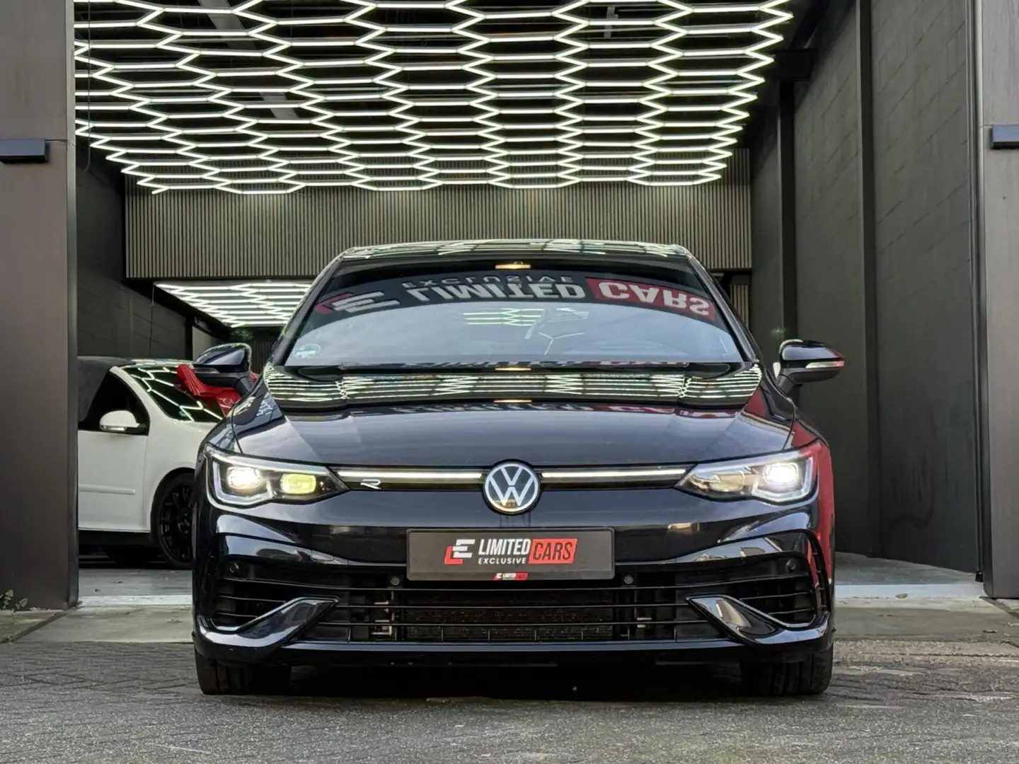 Volkswagen Golf 2.0 TSI R 4Motion | PANO | HUP | H&K | NRING - 2