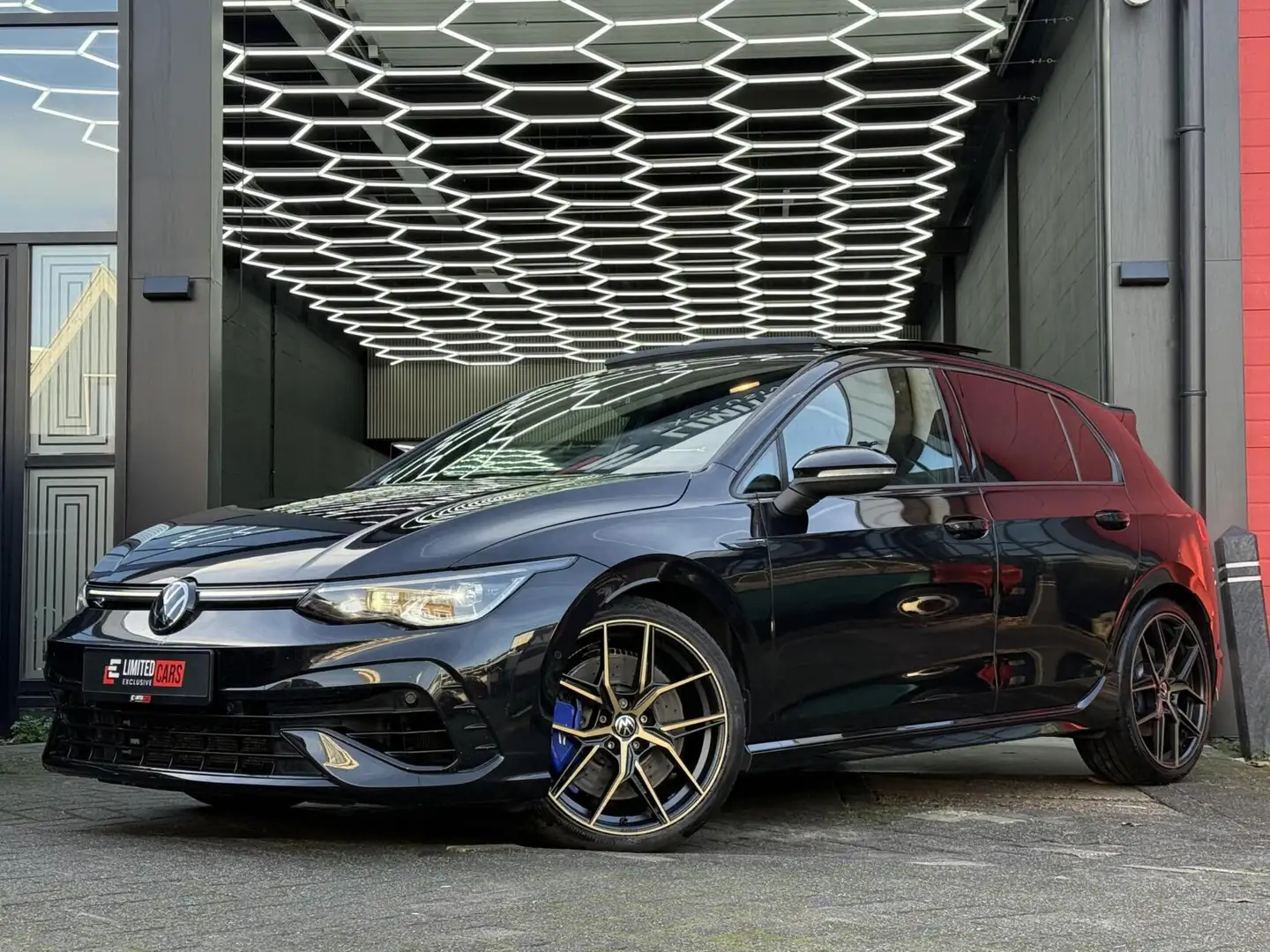 Volkswagen Golf 2.0 TSI R 4Motion | PANO | HUP | H&K | NRING - 1