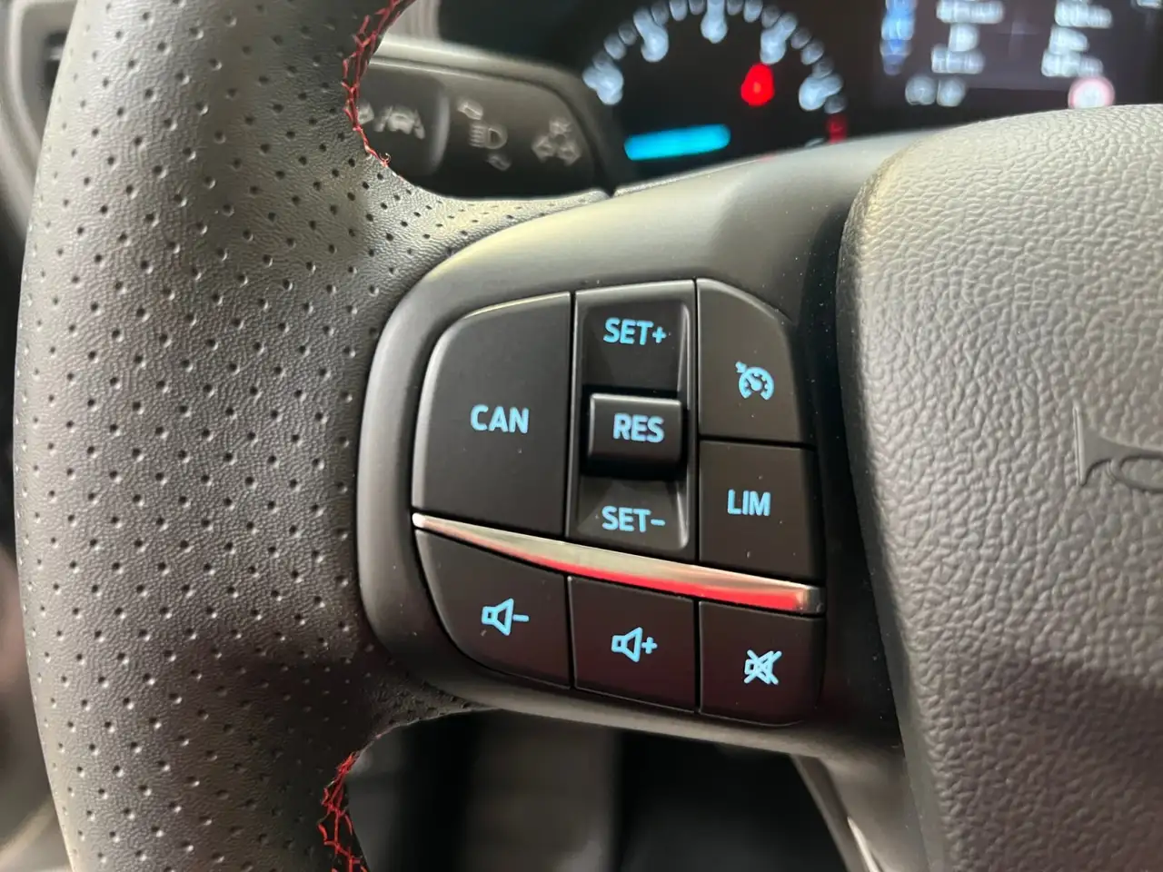 Ford Focus ST-Line 1.0 Ecoboost MHEV ** Navi/Carplay Sen..., миниатюра 15
