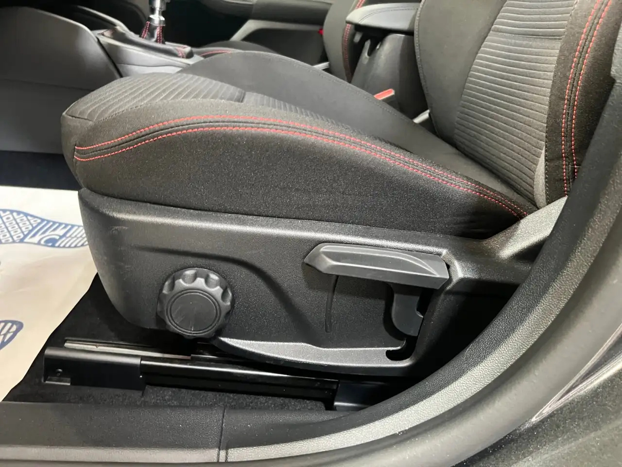 Ford Focus ST-Line 1.0 Ecoboost MHEV ** Navi/Carplay Sen..., миниатюра 16