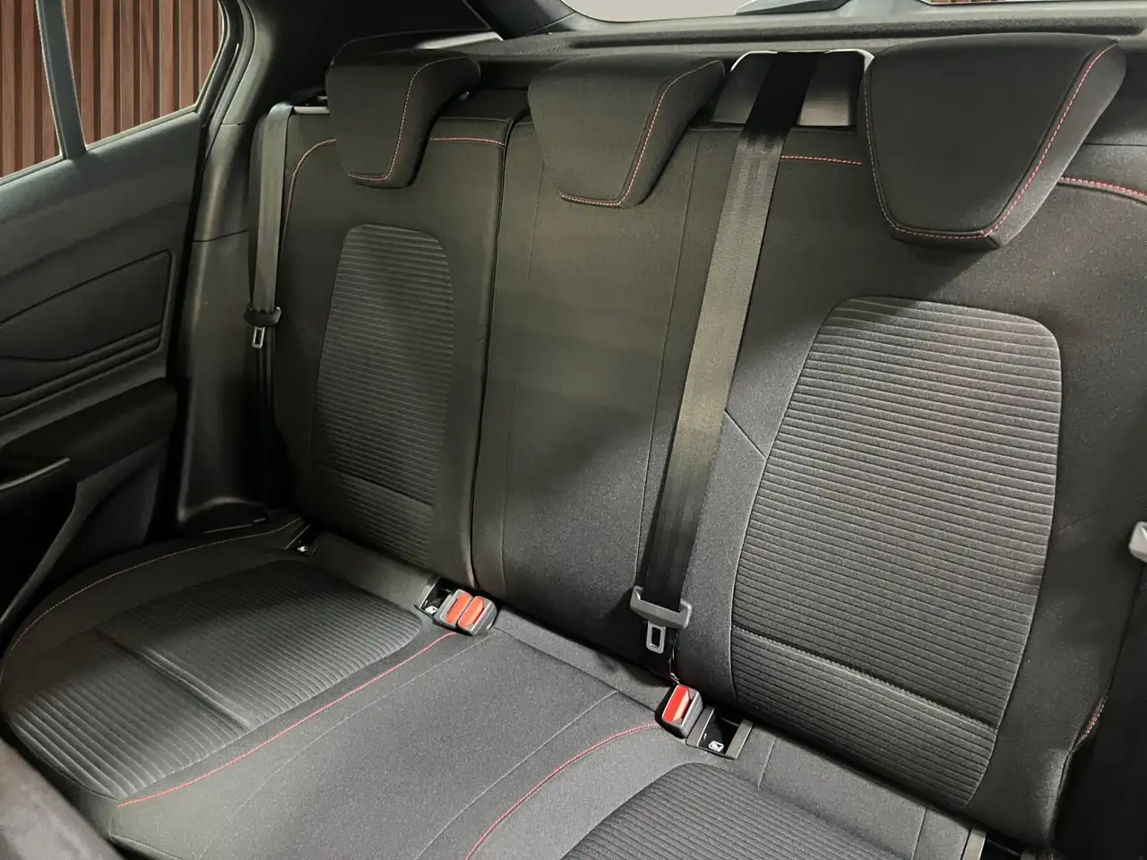 Ford Focus ST-Line 1.0 Ecoboost MHEV ** Navi/Carplay Sen..., миниатюра 23