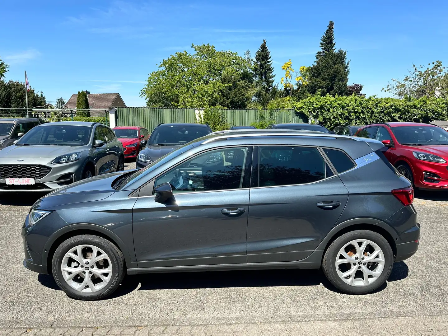 SEAT Arona FR LED, RFK, Klimaautomatik Grau - 2