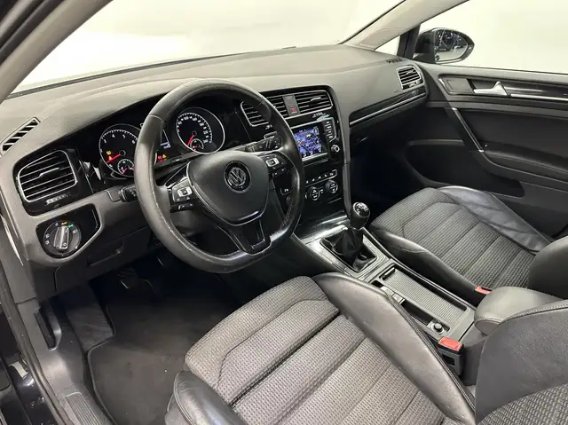 Volkswagen Golf view 15