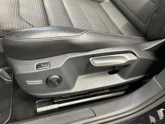 Volkswagen Golf view 16