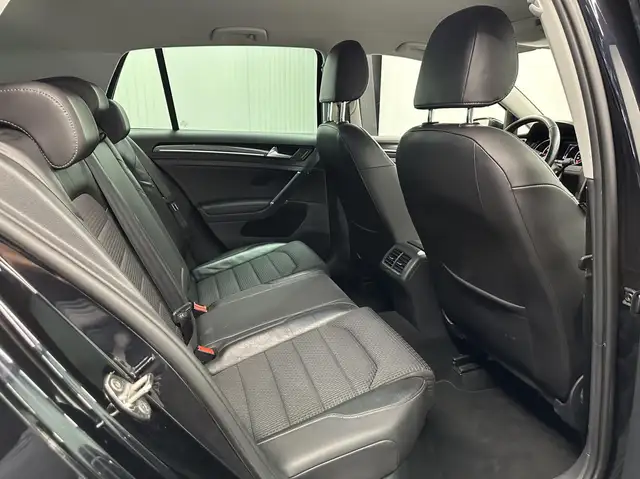 Volkswagen Golf view 14