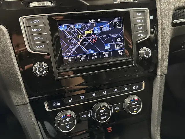 Volkswagen Golf view 27