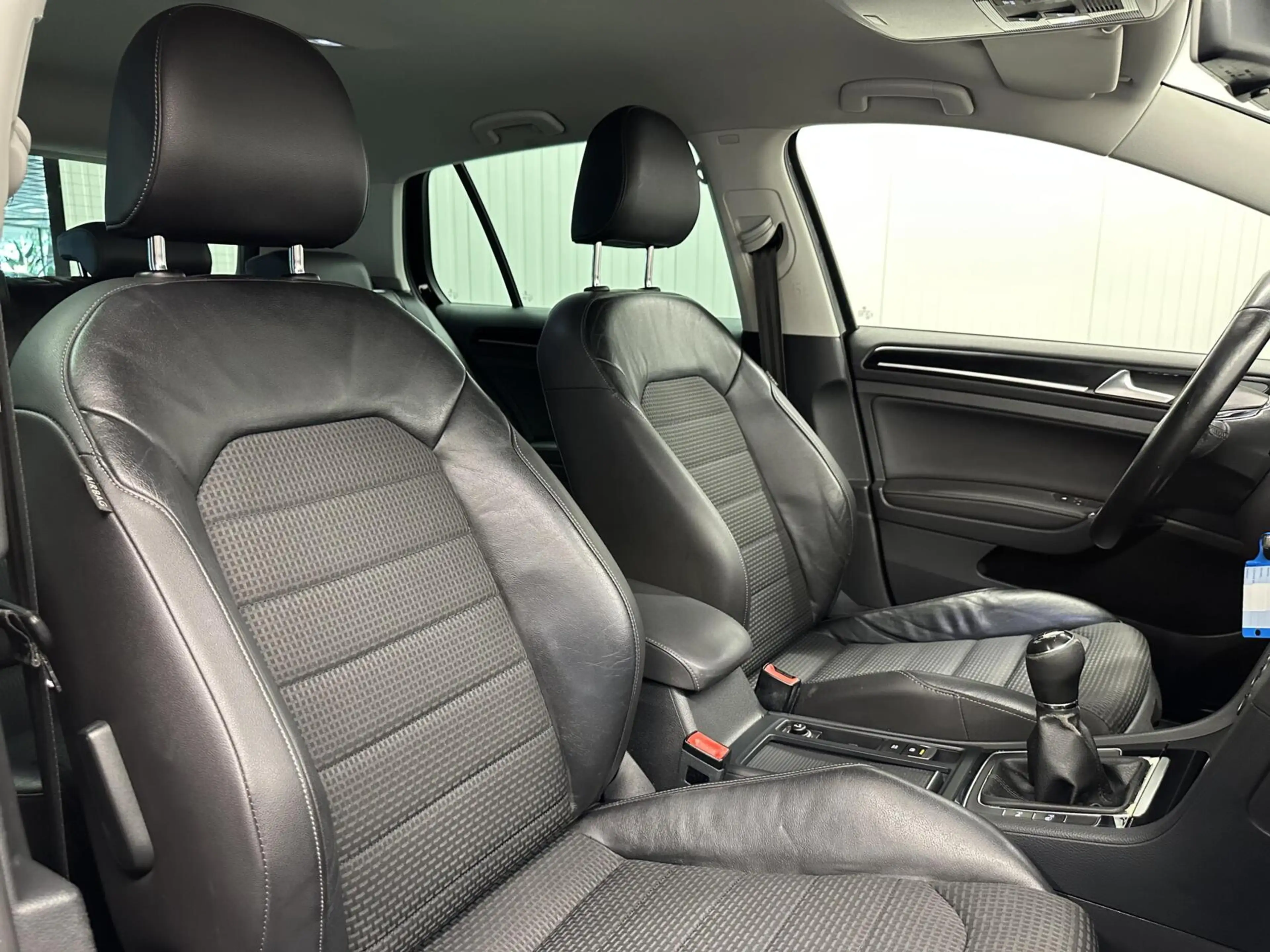 Volkswagen Golf 1.4 TSI ACT Highline NAVI CRUISE ECC LM TREKHAAK. — photo 13