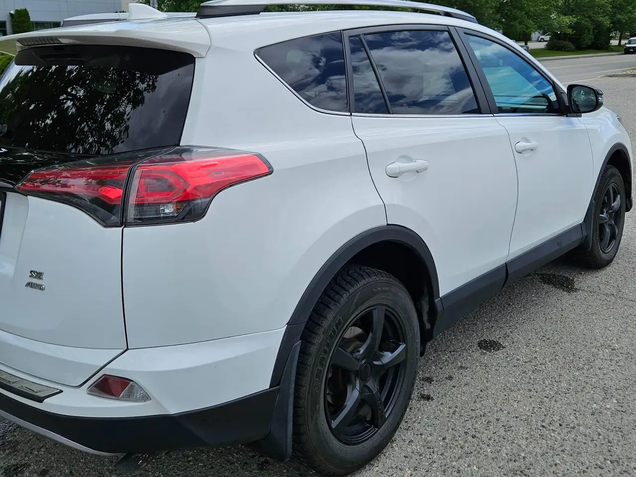 Toyota RAV 4 снимка Toyota RAV 4