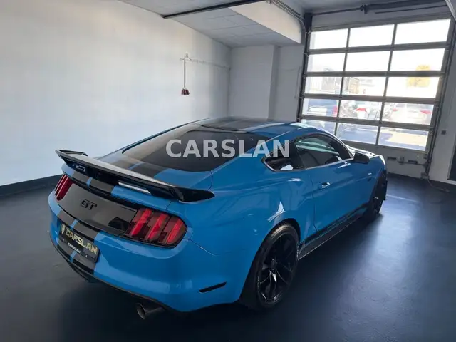 Ford Mustang view 12