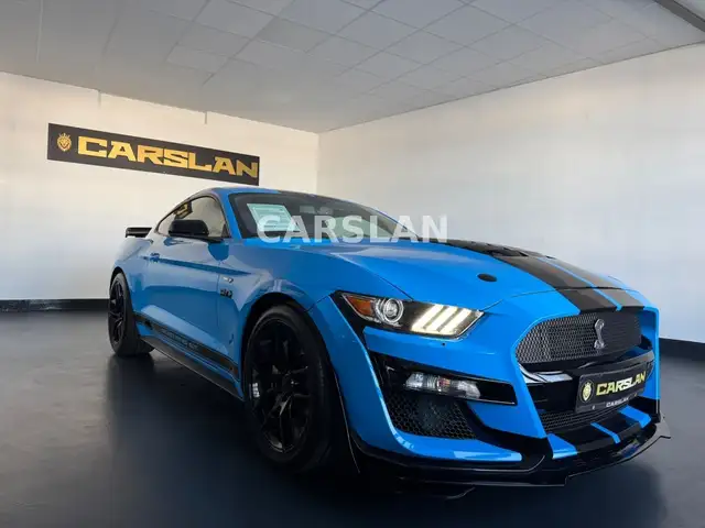 Ford Mustang view 5
