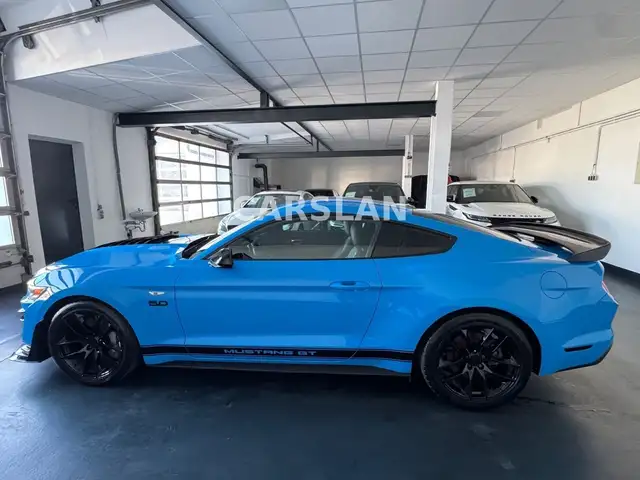 Ford Mustang view 9